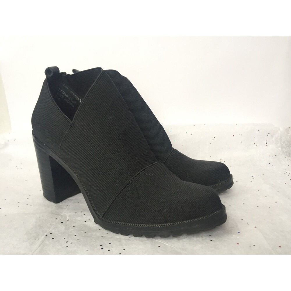 Ellen Tracy Black Textile Stretch Minnie Lug Sole Pull on Boot Size 6.5 Chunky!